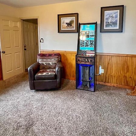 Вилла Smoky Mountain Retreat With Hot Tub, Arcade Games Пиджен-Фордж Экстерьер фото
